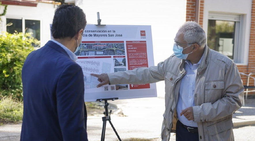 Carlos Izquierdo en las obras de la Residencia San José